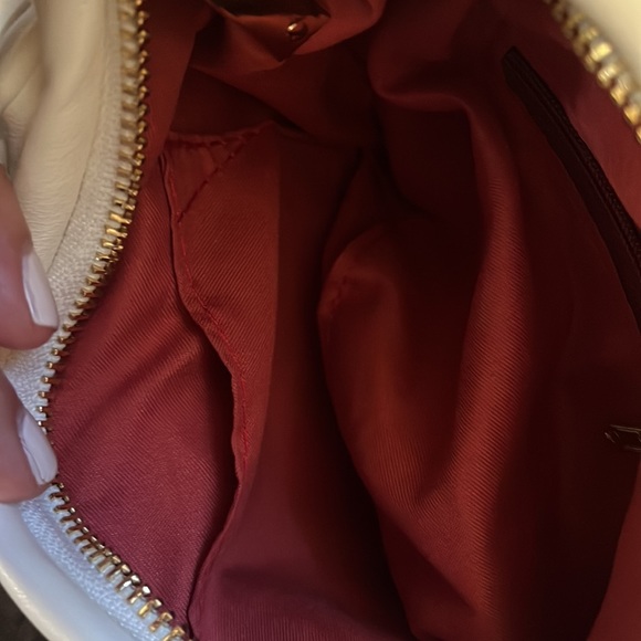 Off white bag has stains worn once - Picture 3 of 4